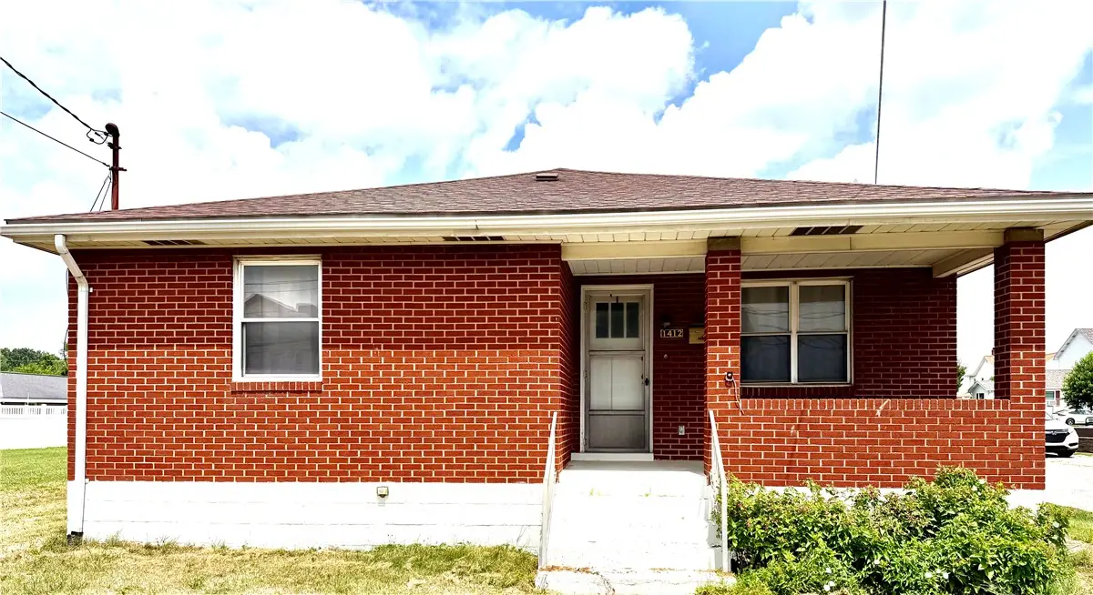 1412 W Crawford Ave, Connellsville, PA 15425 - #1