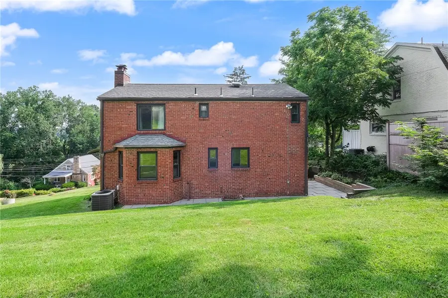 954 Brentview Rd, Pittsburgh, PA 15236 - #3