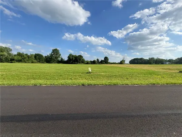 Lot 23 Tradewind Dr, New Castle, PA 16102