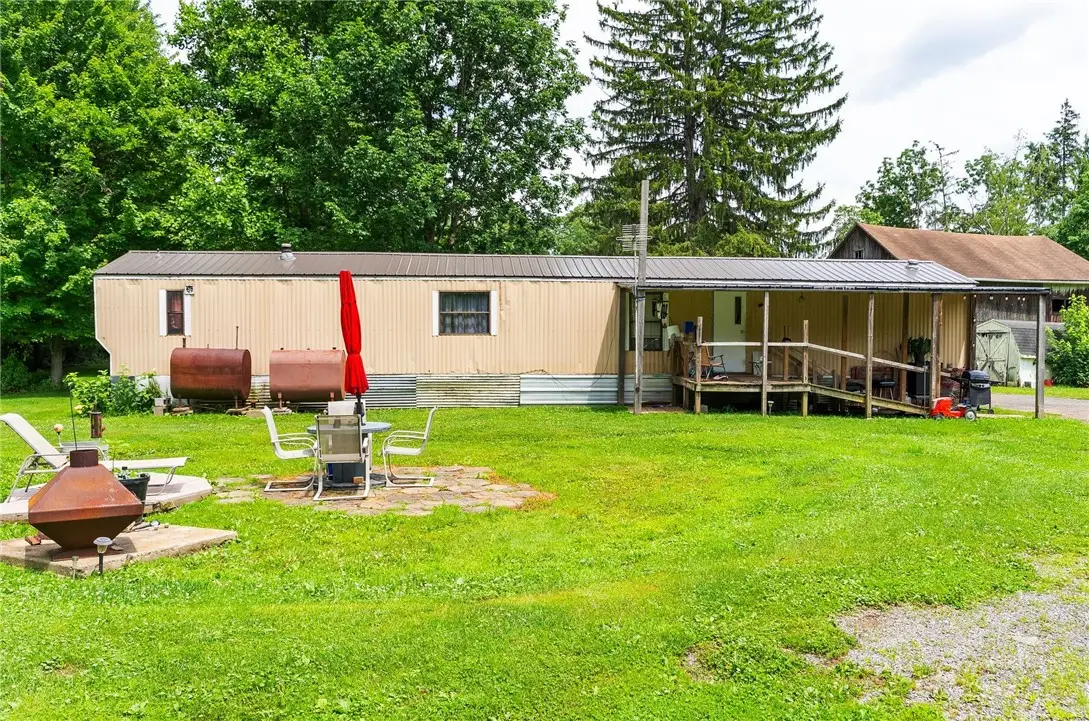 4263 Evergreen Rd, West Middlesex, PA 16159 - #1
