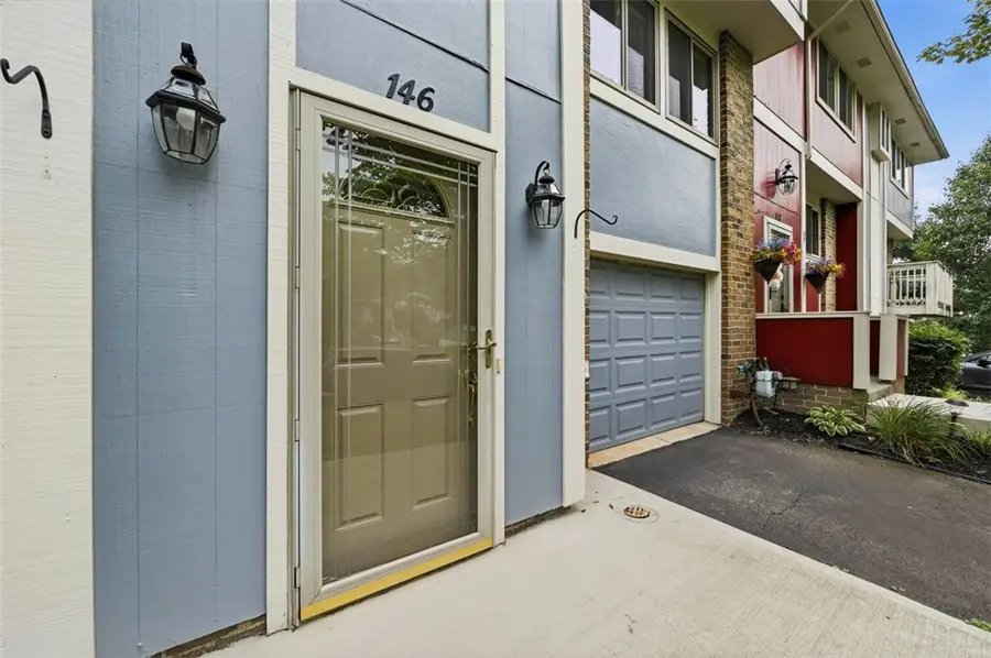 146 Duquesne Blvd, New Kensington, PA 15068 - #2