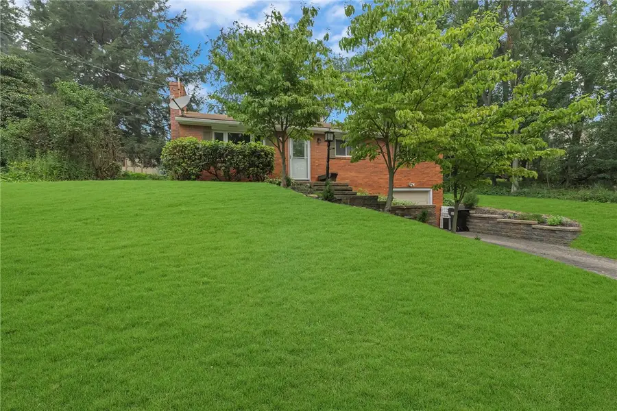 2204 27th St, Beaver Falls, PA 15010 - #2