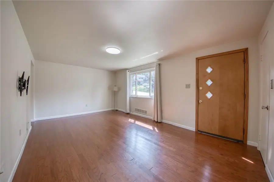 110 Clearfield Pl, Pittsburgh, PA 15204 - #2