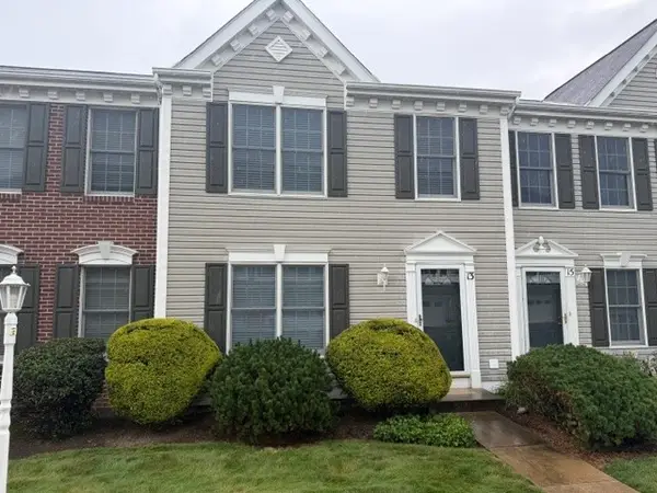 13 Castleview Drive, Mckees Rocks, PA 15136