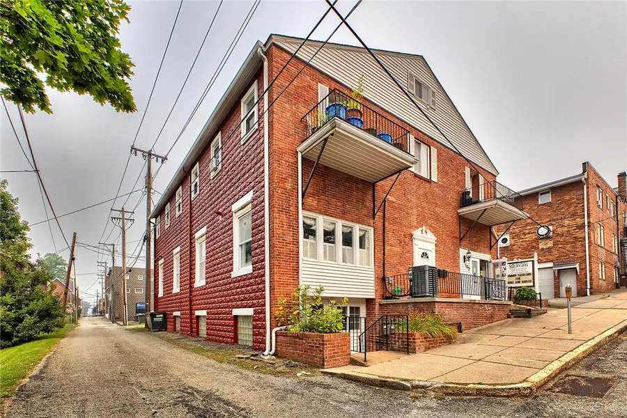 107 S. Clair St, Ligonier, PA 15658 - #3
