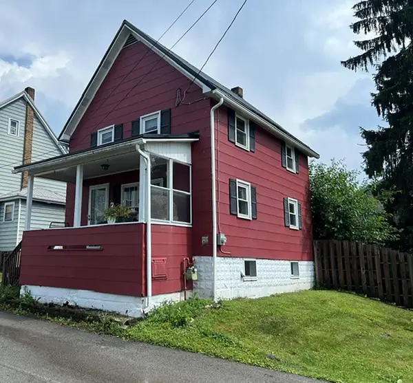 812 Shryock Avenue, Indiana, PA 15701