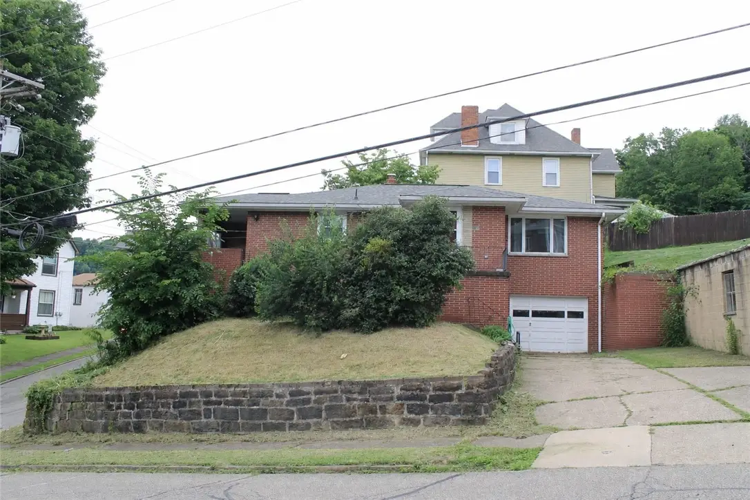 119 Washington St., Freeport, PA 16229 - #1