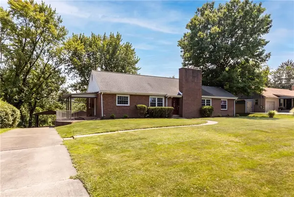 407 Vineyard Dr, Gibsonia, PA 15044