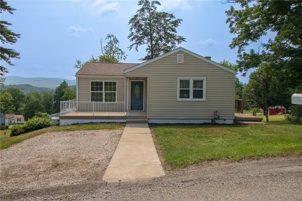 34 Mountain View Street, Smithfield, PA 15478