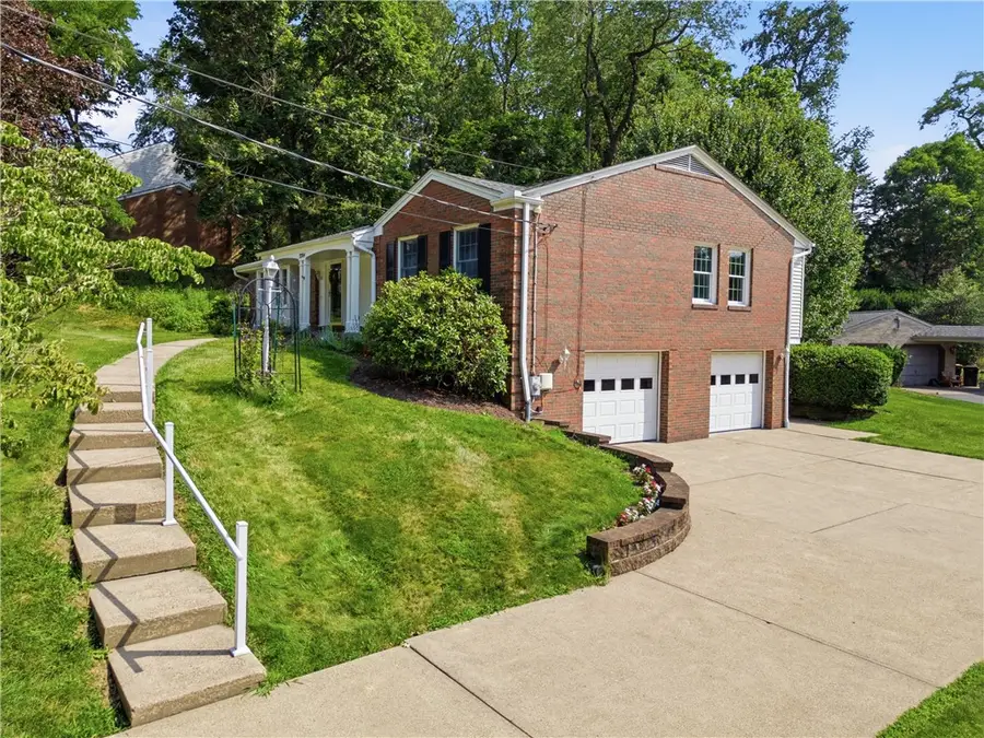 3204 Postgate Drive, Bethel Park, PA 15102 - #3