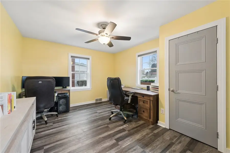 1521 Woodlawn Dr, Latrobe, PA 15650 - #3