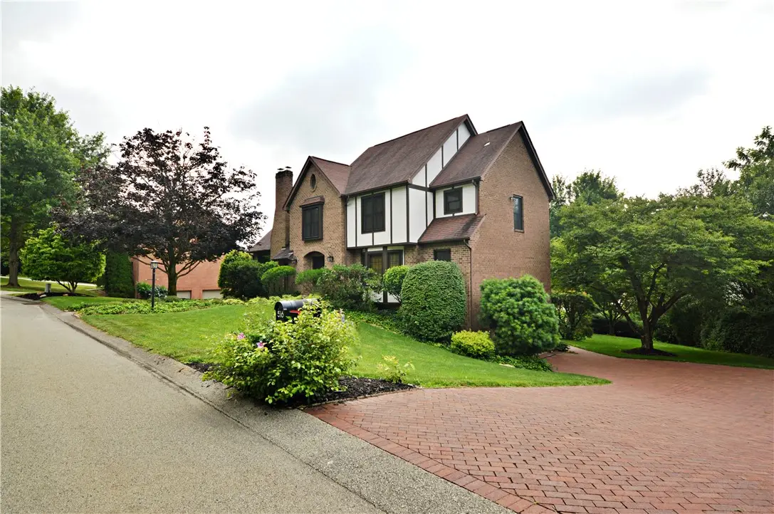 516 Donatello, Irwin, PA 15642 - #1
