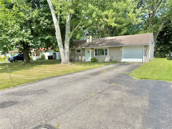 360 Crestwood Dr, New Castle, PA 16101