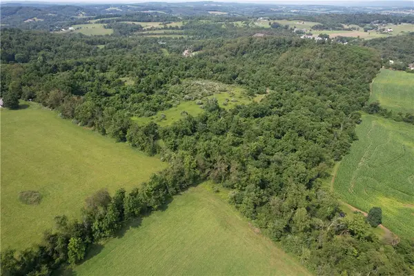 213 E Turnpike Road, Mount Pleasant, PA 15666