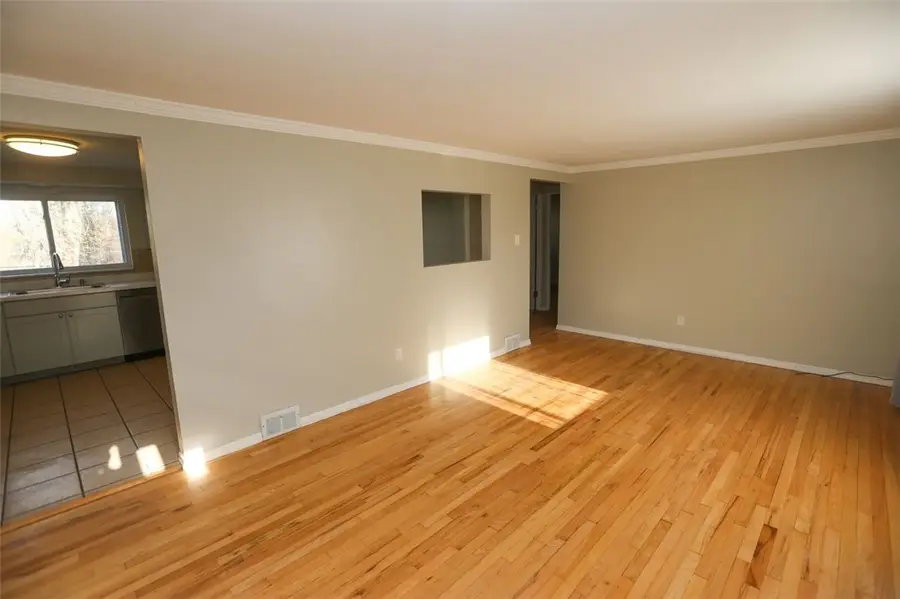 304 Millport Rd, Pittsburgh, PA 15122 - #2
