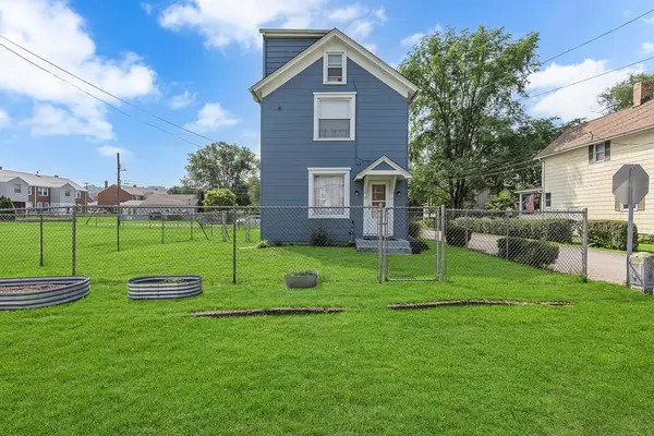 330 Greenlee St, Beaver, PA 15009