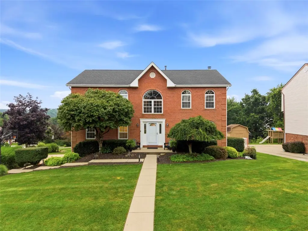 8204 Hilltop Circle Dr, Imperial, PA 15126 - #1