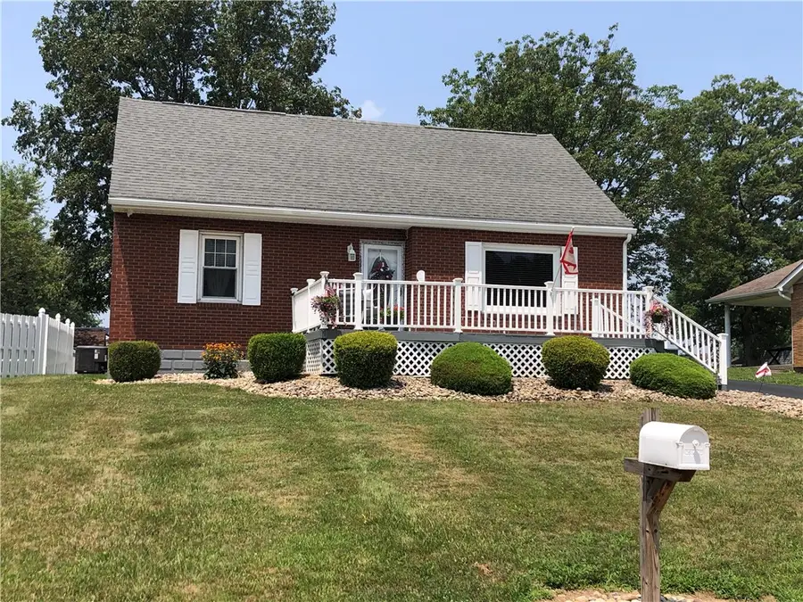 6 Gaddis St, Hopwood, PA 15445 - #2