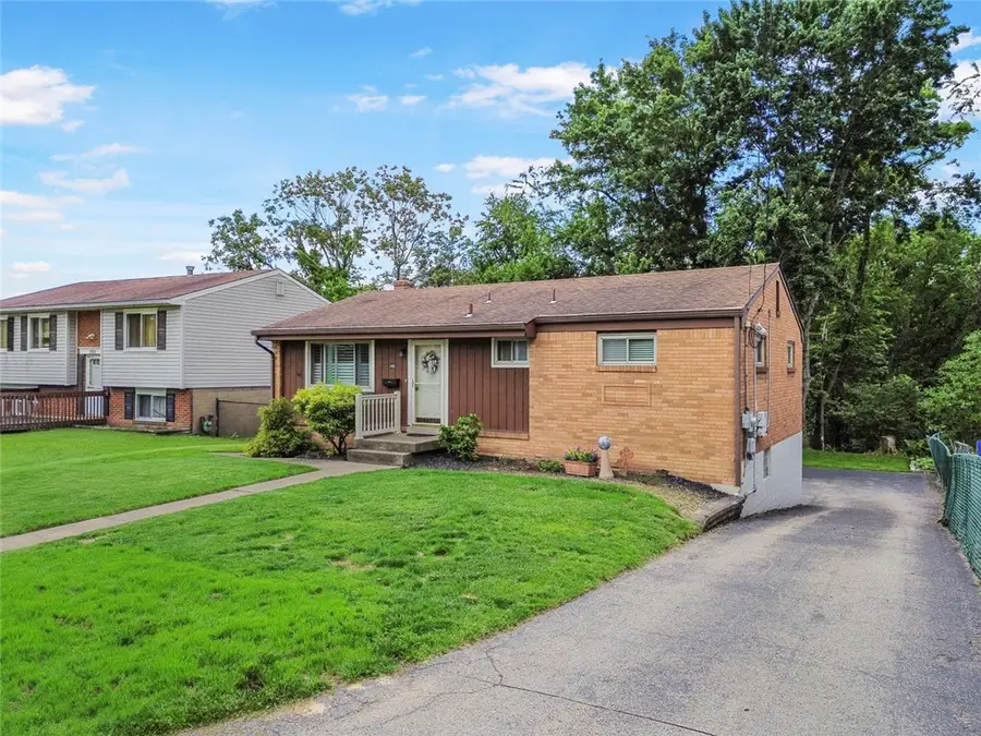348 Kohlman Dr, Pittsburgh, PA 15214 - #2