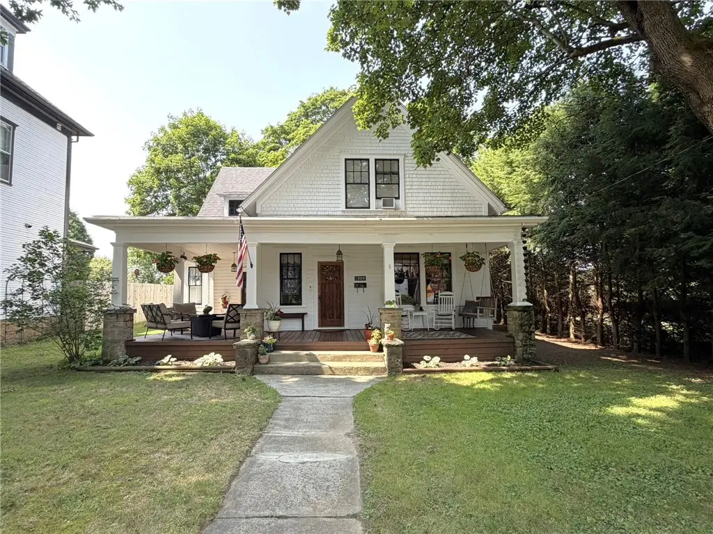 329 E Main Street, Ligonier, PA 15658 - #1