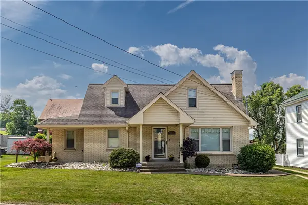 11 W Market Street, Burgettstown, PA 15021
