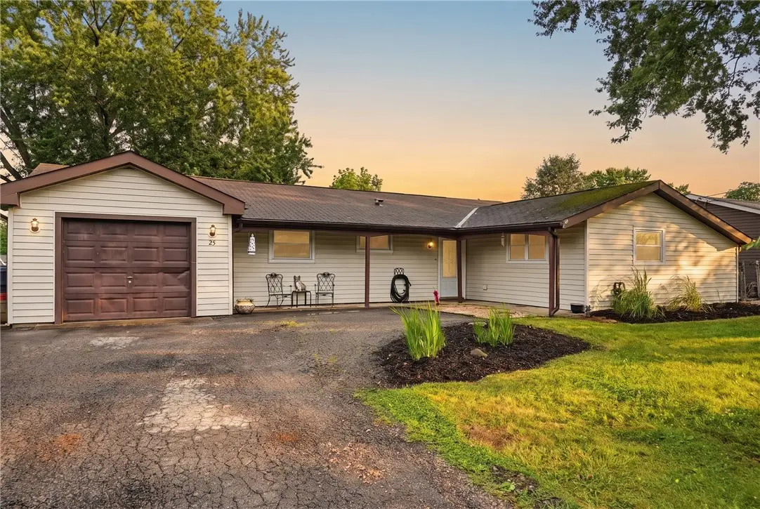 25 Dover Dr, Cranberry, PA 16066 - #1