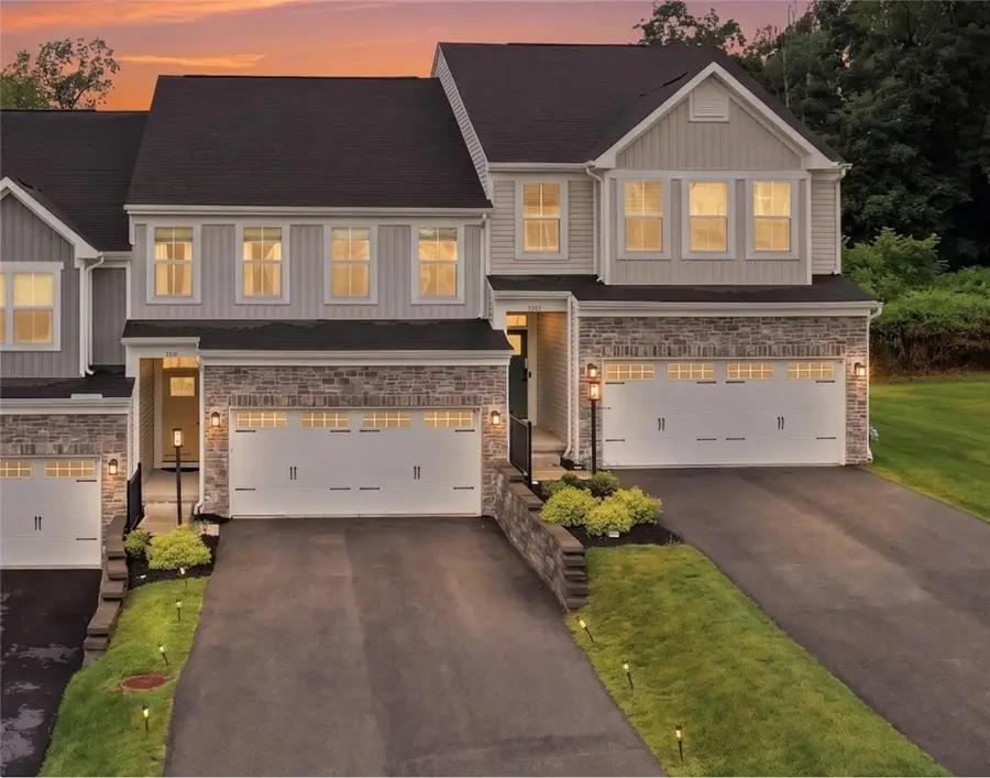 1005 Wellington Ct., Jeannette, PA 15644 - #2