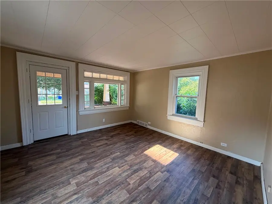 303 E Lutton Street, New Castle, PA 16101 - #3