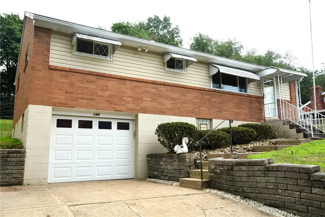 144 Elmwood Dr, Glenshaw, PA 15116 - #1