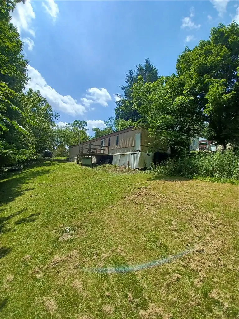 165 Hutter Ave Hutter, Ellwood City, PA 16117 - #3