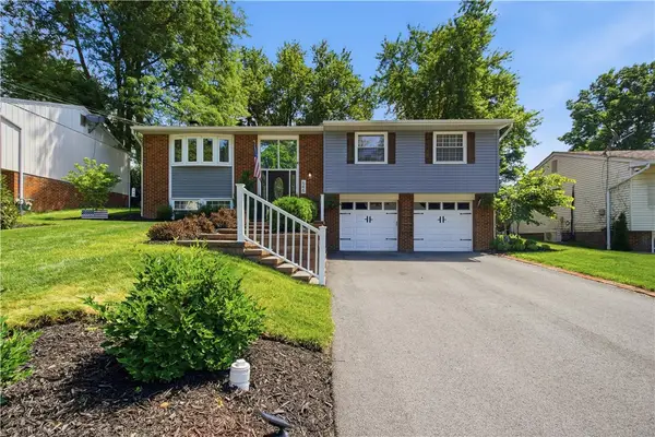 645 Carnival Dr, Pittsburgh, PA 15239