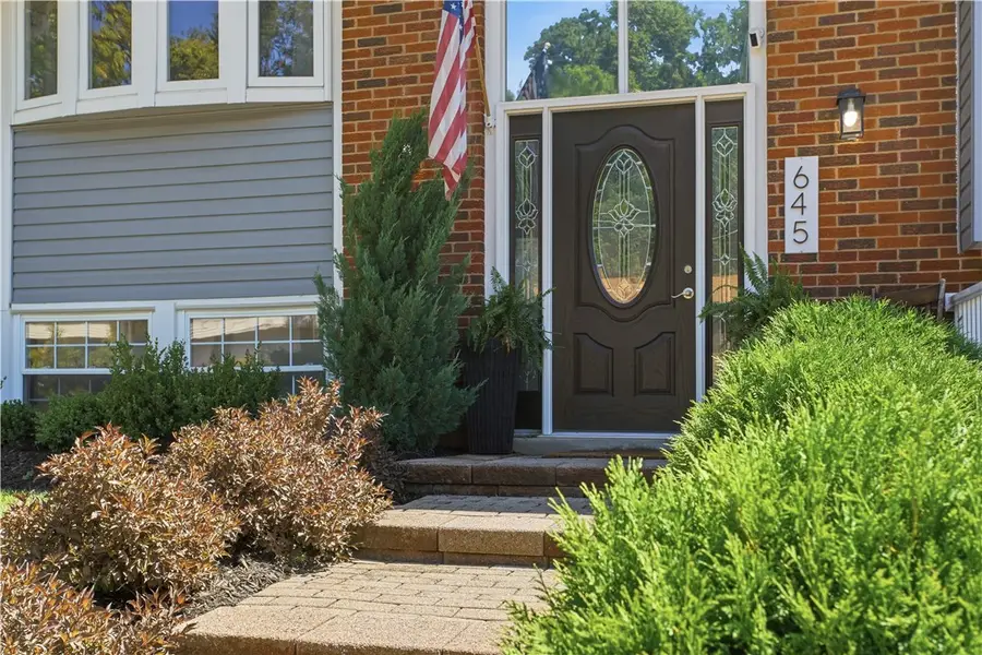 645 Carnival Dr, Pittsburgh, PA 15239 - #2