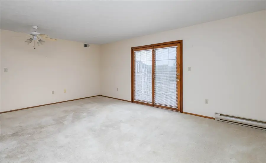 207 Clubhouse Dr, Washington, PA 15301 - #2