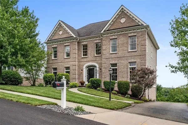 274 Estates Dr, Gibsonia, PA 15044