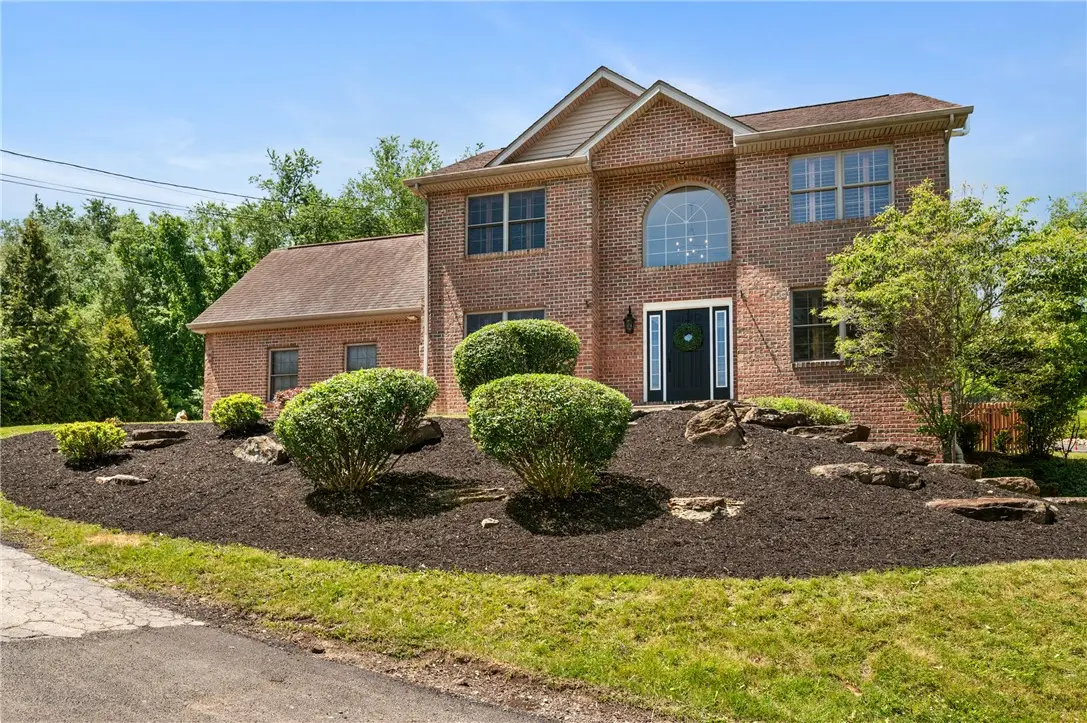235 Ewing Rd, Carnegie, PA 15106 - #1