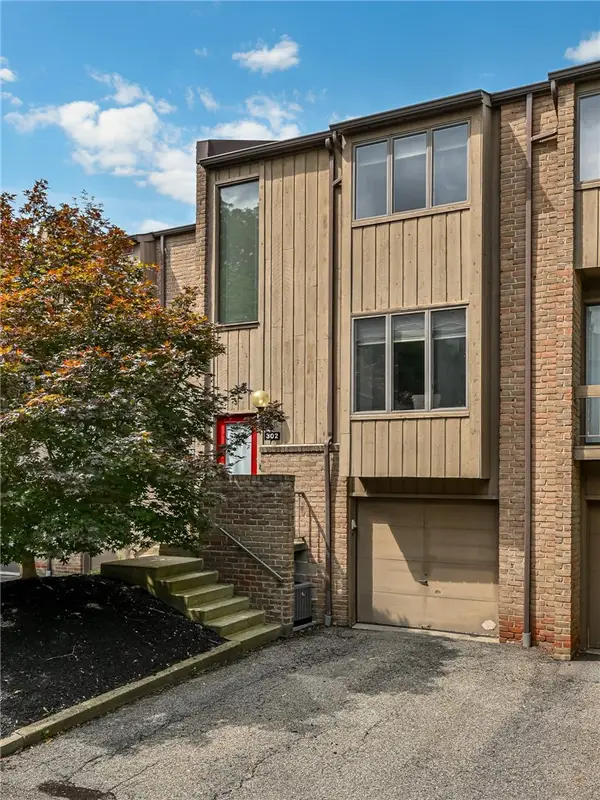 302 Elm Ct, Pittsburgh, PA 15237