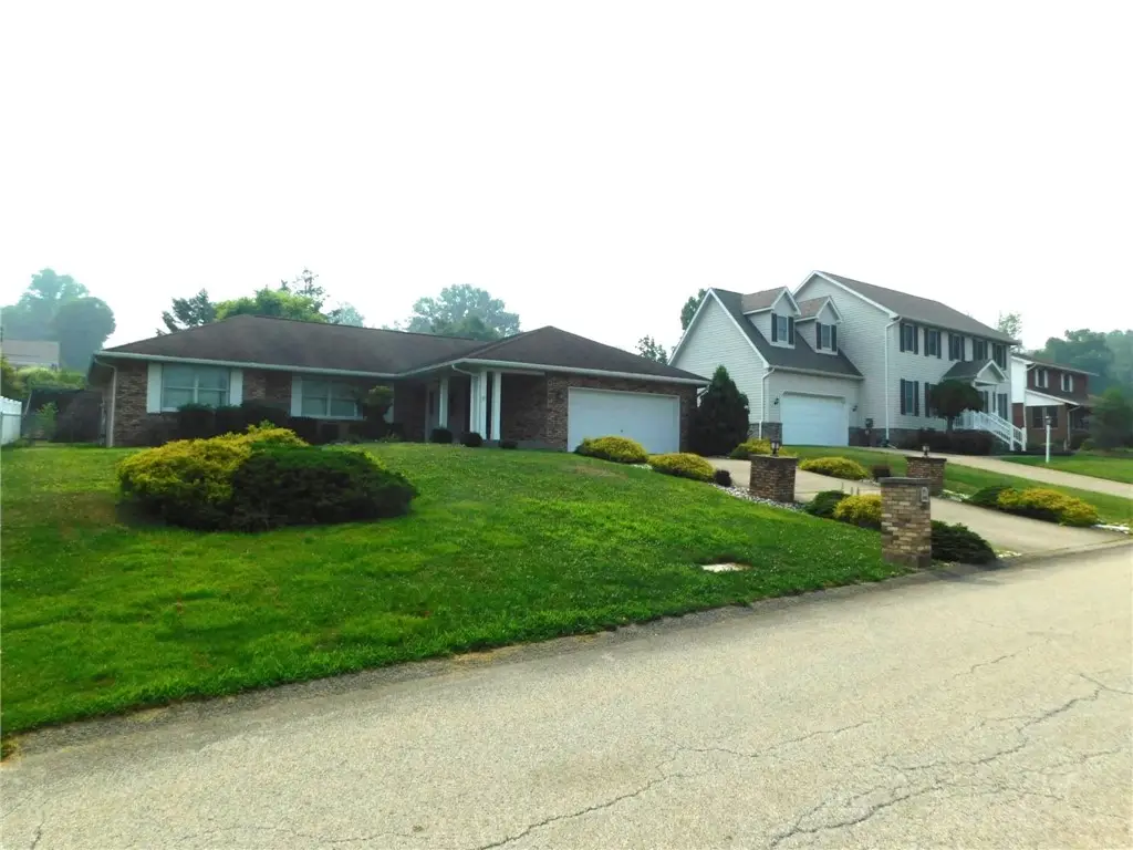 321 Meadowlark Dr, Uniontown, PA 15401 - #1