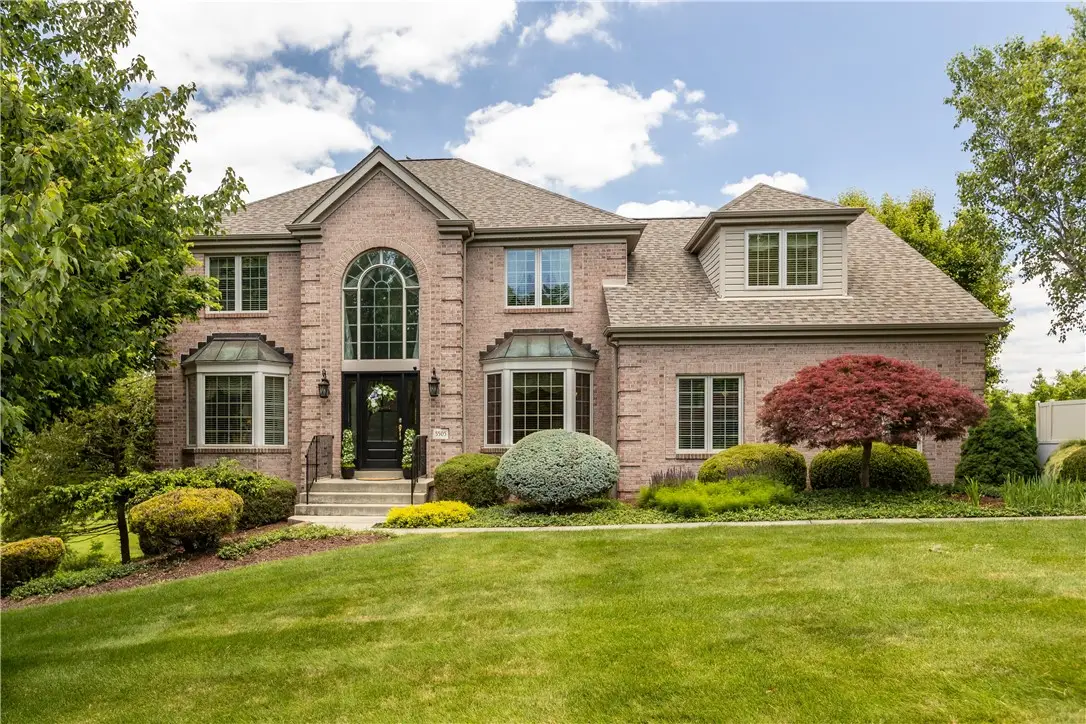 5505 Steeplechase Ct, Bethel Park, PA 15102 - #1