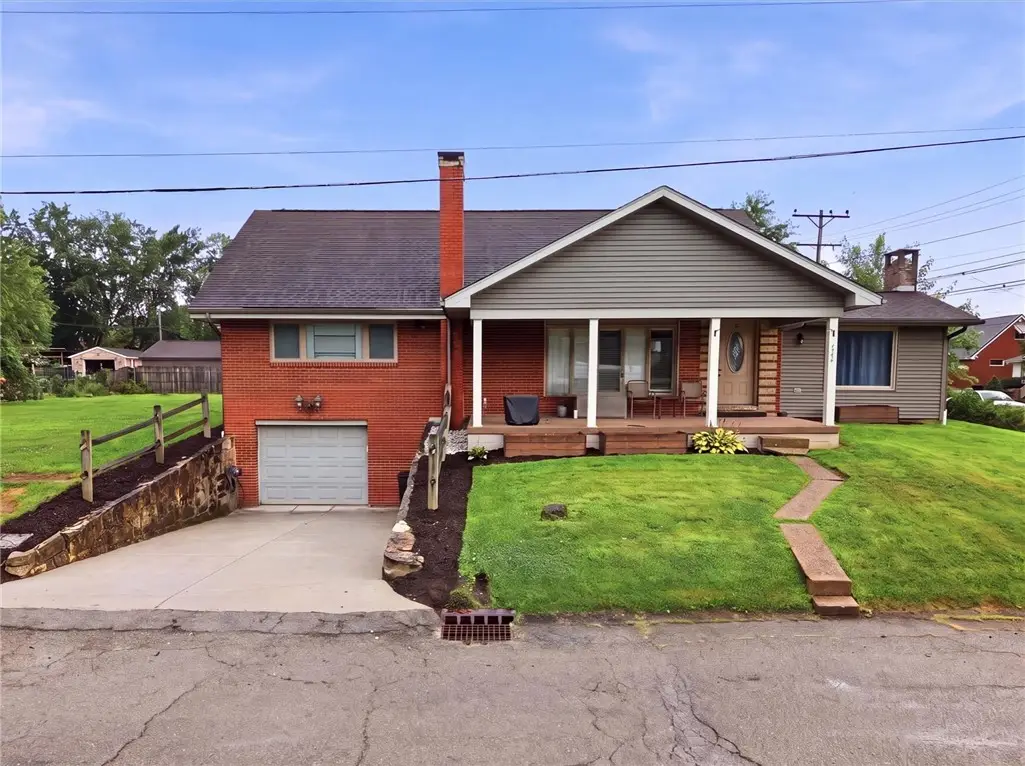 402 20th St, North Apollo, PA 15613 - #1