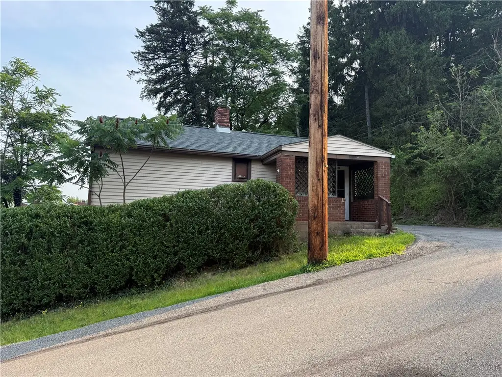 843 Delaware Ave, Glassport, PA 15045 - #1