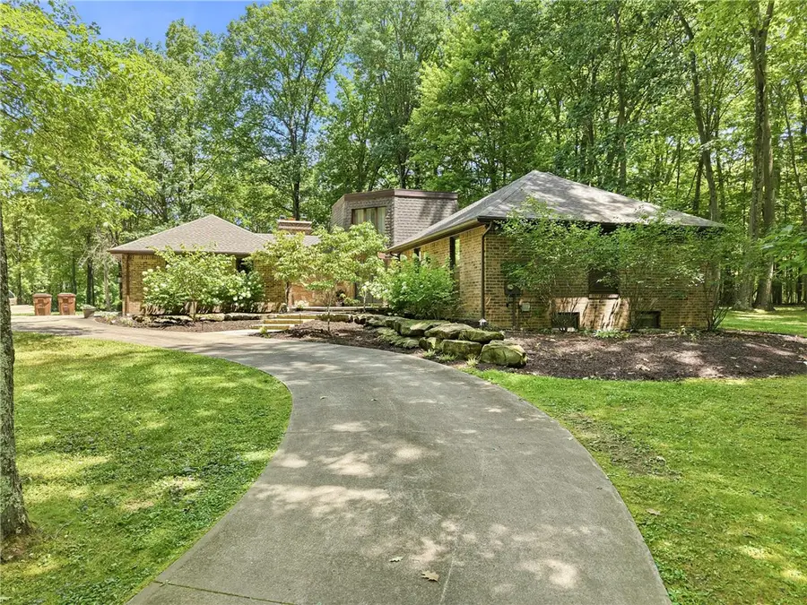 3621 Cardinal, Sharpsville, PA 16150 - #3