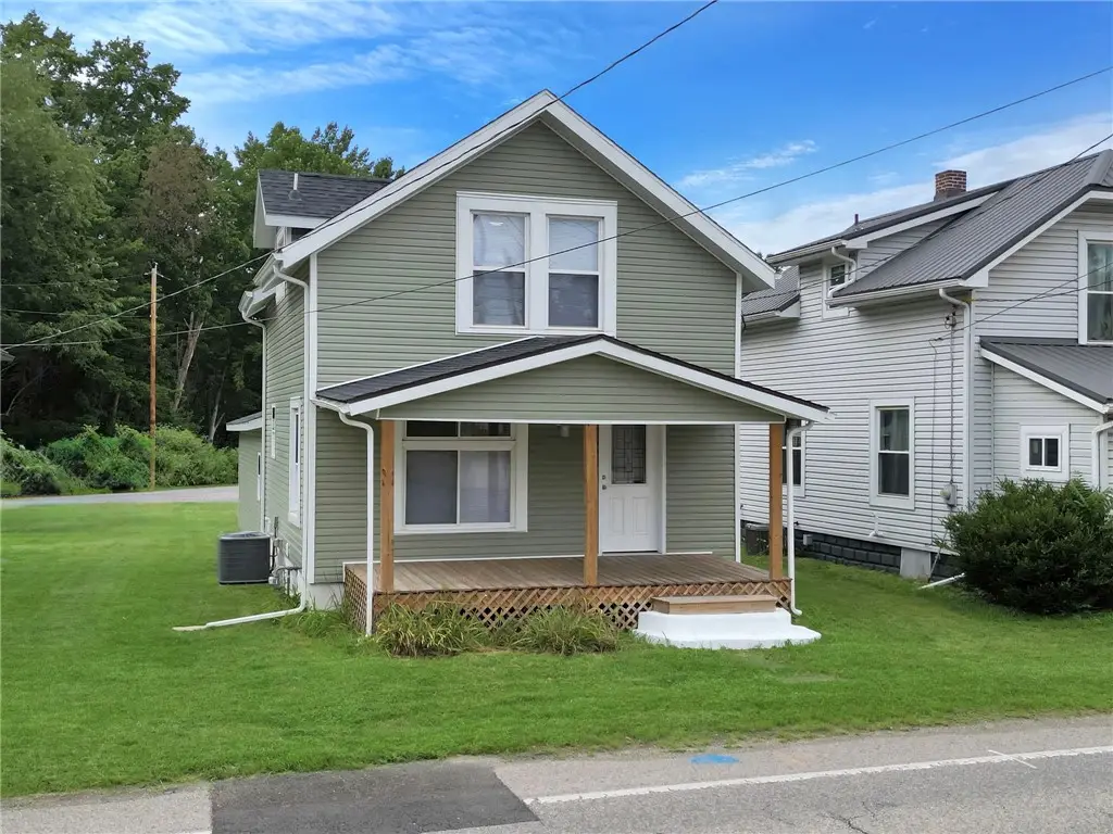 140 Portersville Rd, Ellwood City, PA 16117 - #1