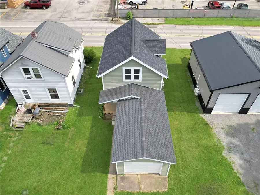 140 Portersville Rd, Ellwood City, PA 16117 - #3