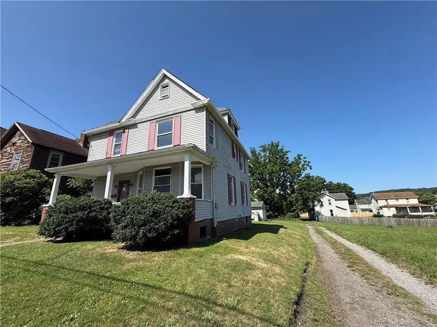 1608 S Jefferson St, New Castle, PA 16102 - #2