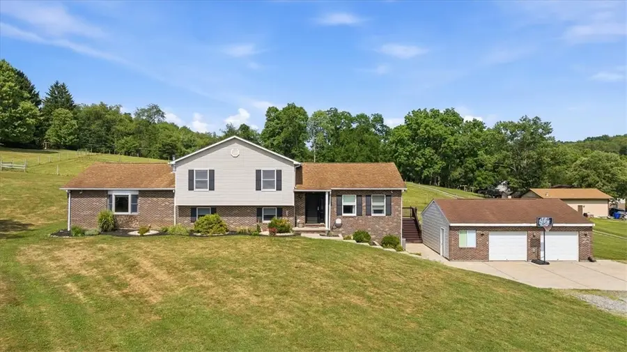 101 Charles Ln, Evans City, PA 16033 - #2