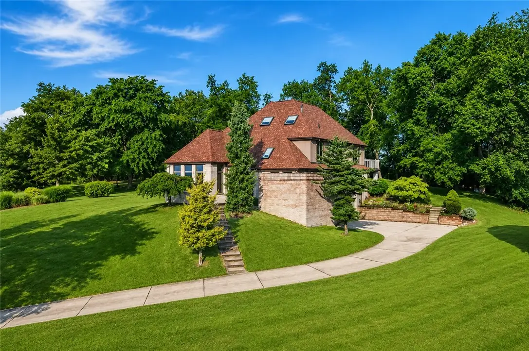 209 Pleasant View Ct, Clairton, PA 15025 - #1