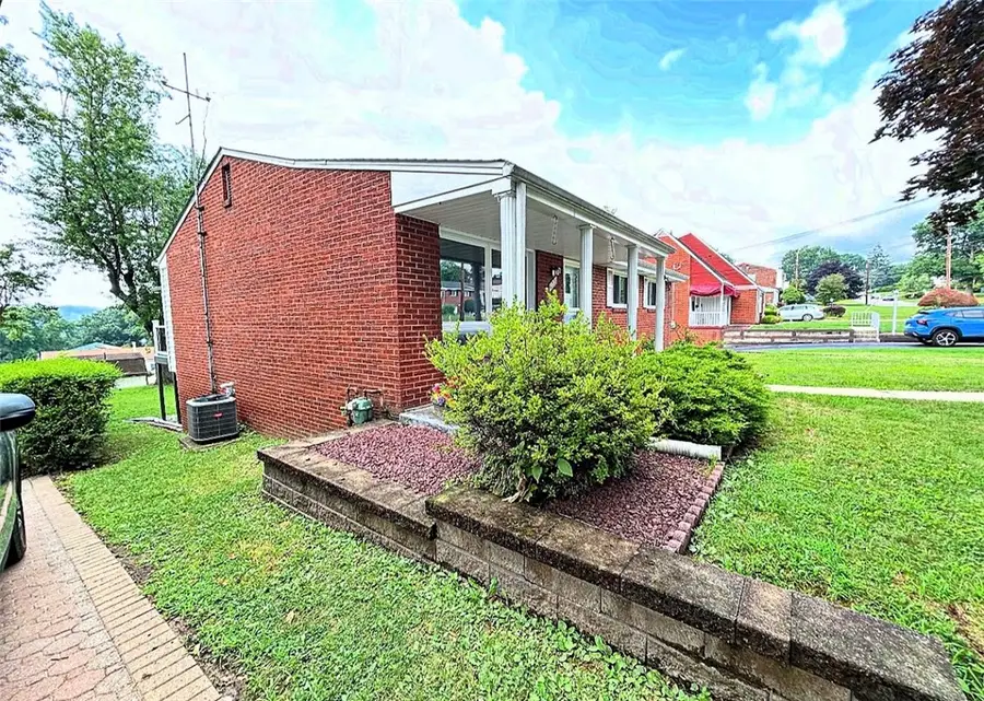 133 Elbrook Drive, Natrona Heights, PA 15065 - #2
