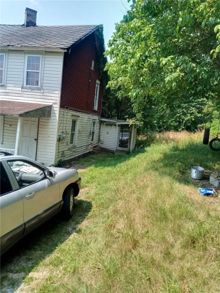 306 1st St, Adah, PA 15410 - #2