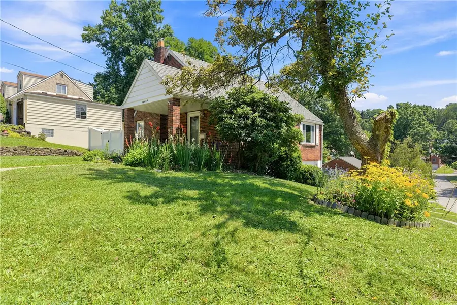 86 Glenview Ave, Greensburg, PA 15601 - #2
