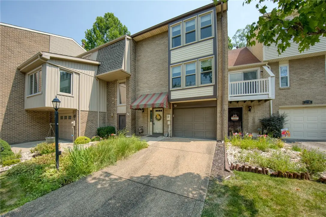 246 Timber Dr, Trafford, PA 15085 - #1